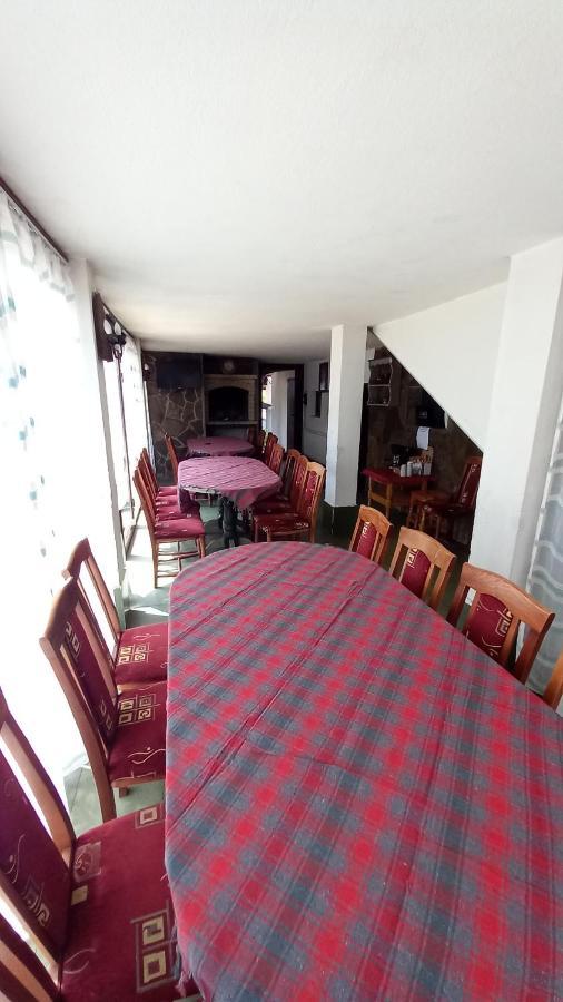 Къща За Гости Бащин Дом Aprilzi Exterior foto